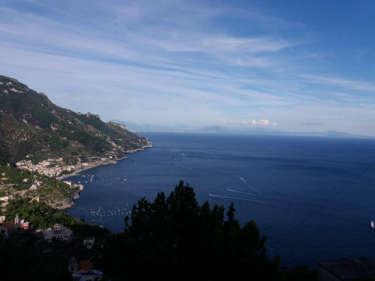 Il Cortile Villa Ravello Bagian luar foto